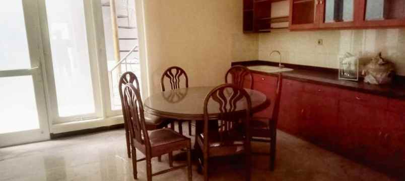 jual rumah 2 lantai dukuh kupang timur surabaya