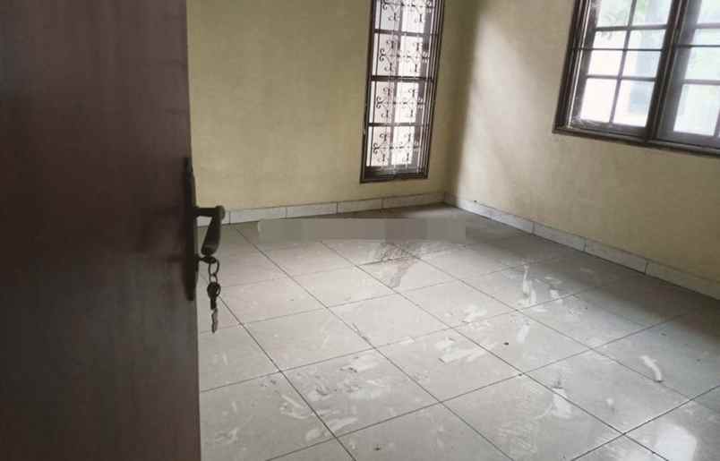 jual rumah bagus shm di wijaya kusuma jakarta barat