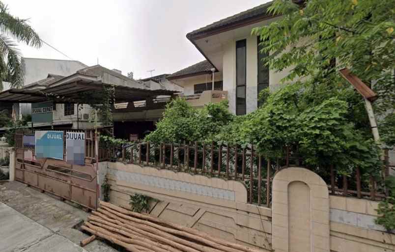 jual rumah bagus shm di wijaya kusuma jakarta barat