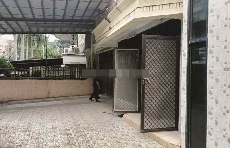 jual rumah bagus shm di wijaya kusuma jakarta barat