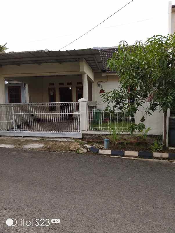 jual rumah dalam komplek di ujung berung bandung