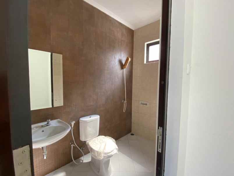 jual rumah siap huni legenda wisata cibubur