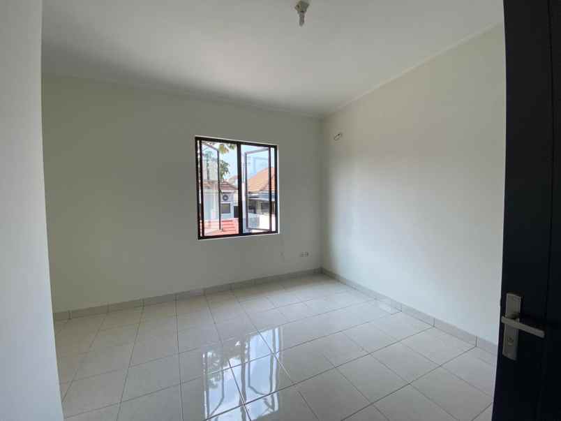 jual rumah siap huni legenda wisata cibubur