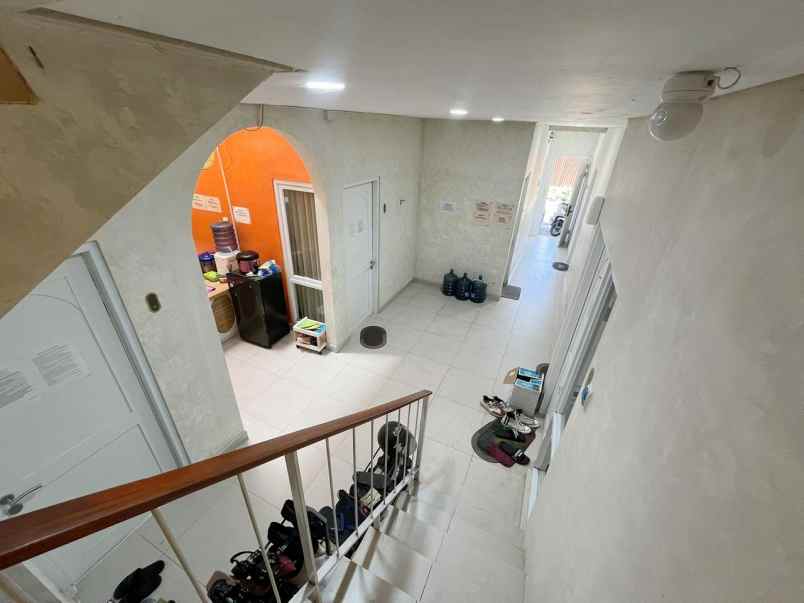 kost eksklusif lokasi premium dekat rs jih