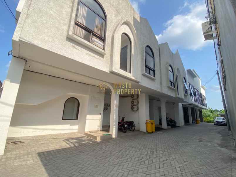 kost premium strategis full furnished di dekat ske