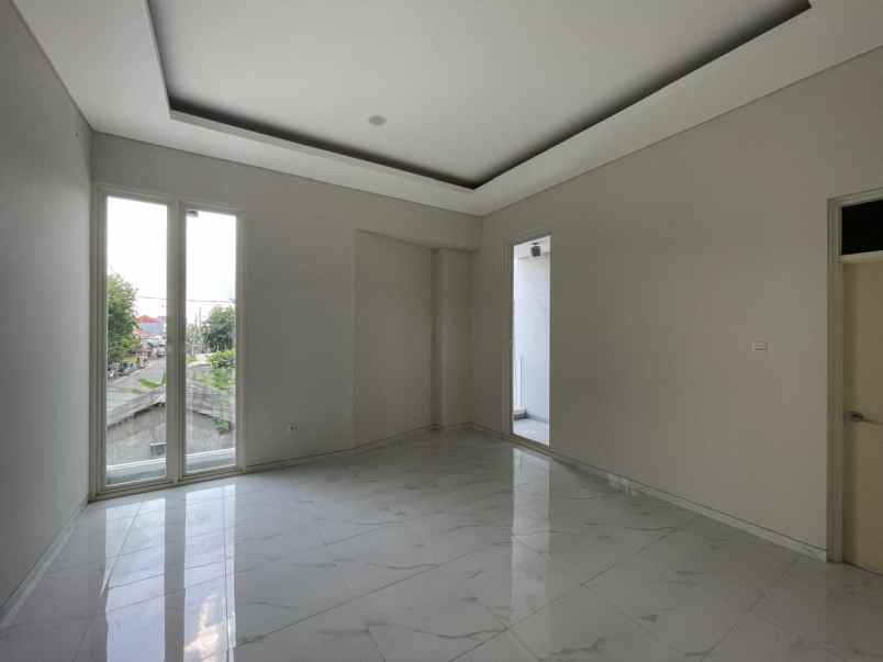 new house manyar tipe a hook on progress dekat merr