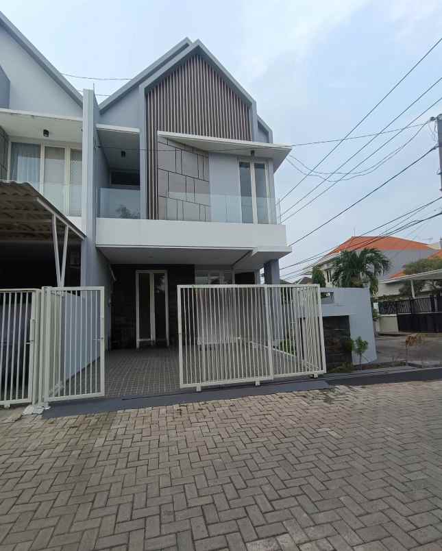 new house manyar tipe a hook on progress dekat merr