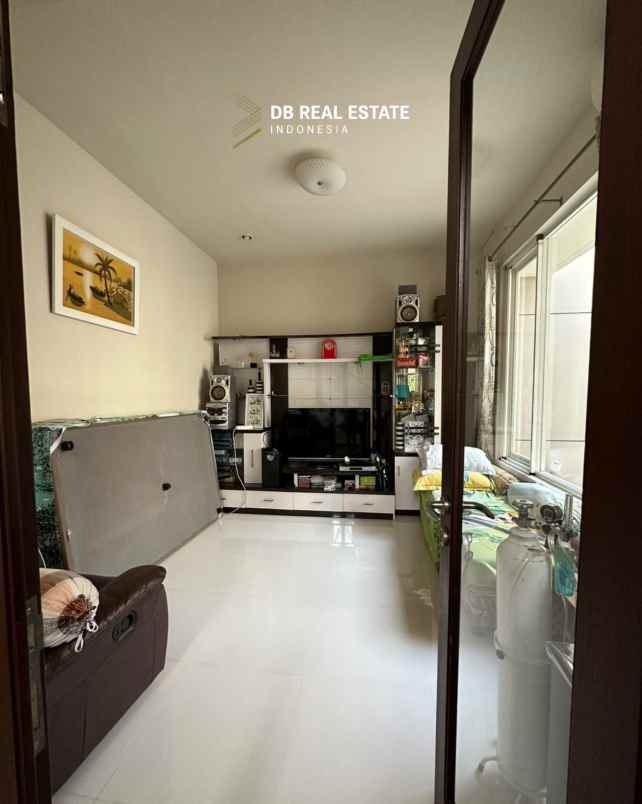royal residence elegant siap huni