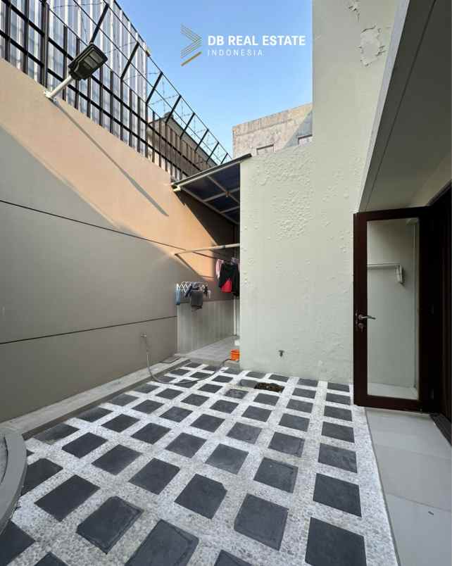 royal residence elegant siap huni