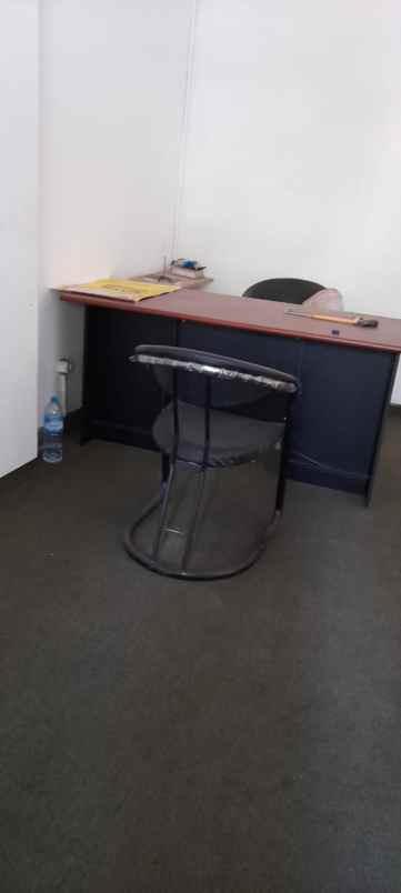 ruko 4 lantai raya manyar hadap barat