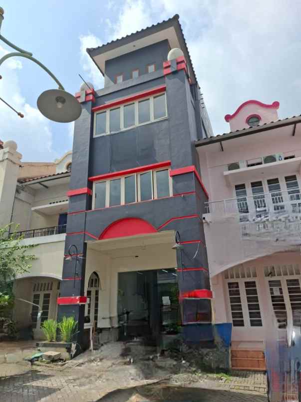 ruko taman international village citraland