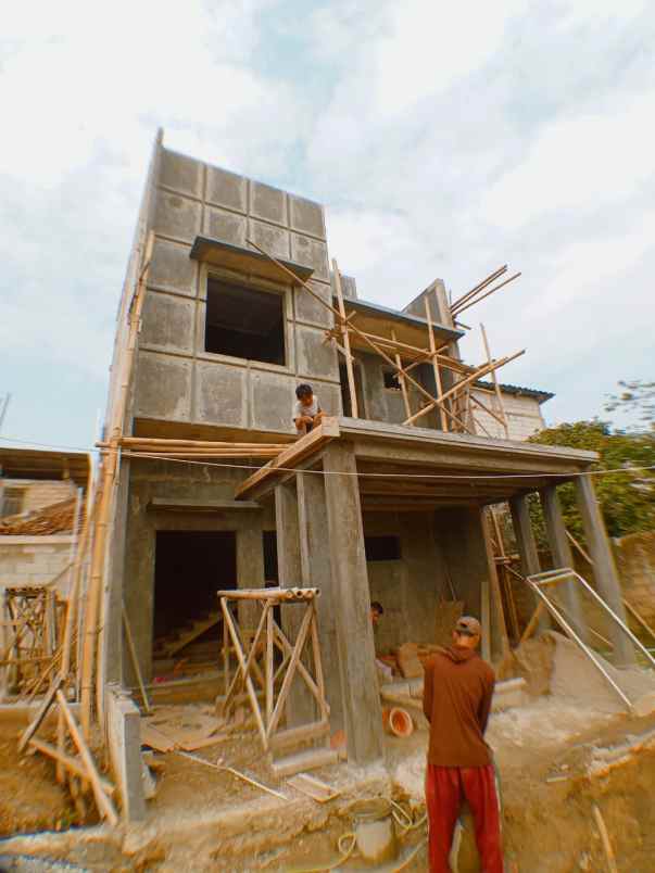 rumah 2 lantai 500 jutaan kota bogor dekat bnr bogor