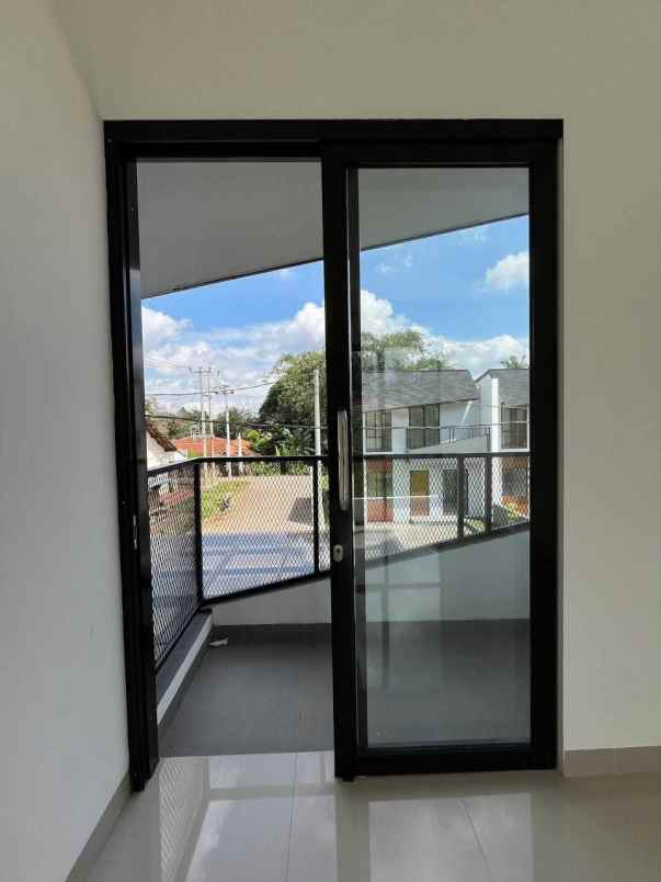 rumah 2 lantai deket stasiun bogor