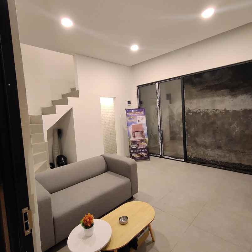 rumah 2 lantai harga 1 lantai
