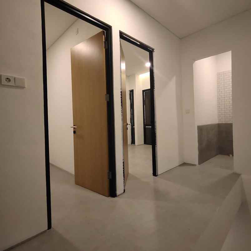rumah 2 lantai harga 1 lantai