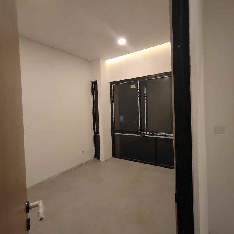rumah 2 lantai harga 1 lantai