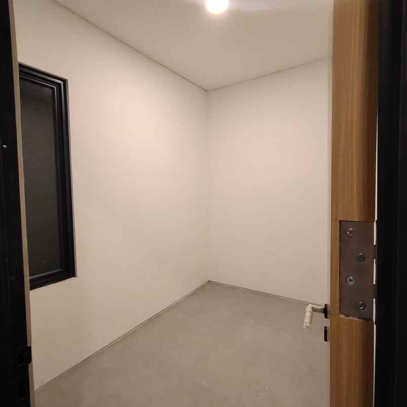 rumah 2 lantai harga 1 lantai