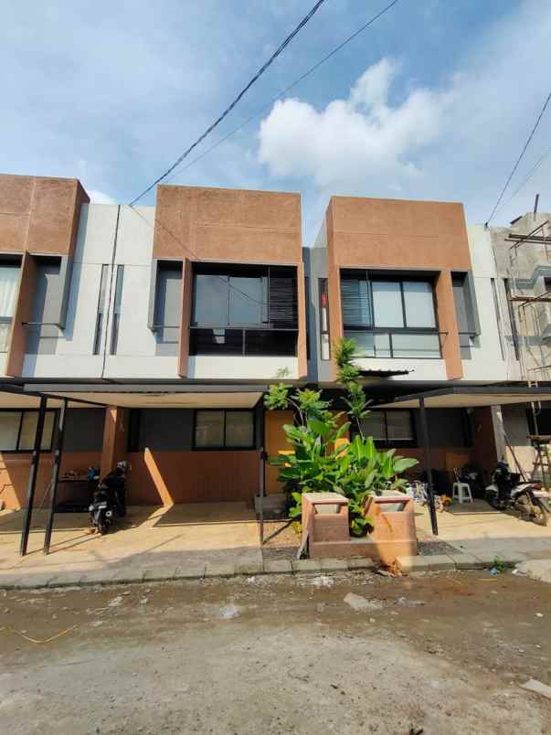 rumah 2 lantai harga 1 lantai