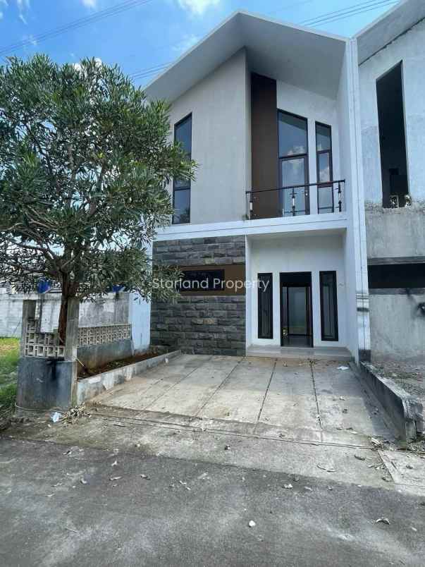 rumah 2 lantai konsep scandinavian di ciputat bintaro