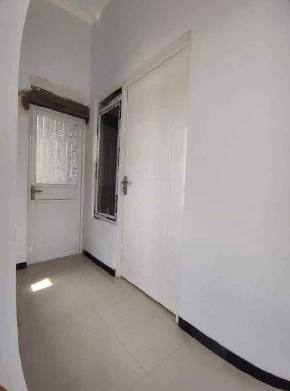 rumah 2 lantai lokasi dekat kampus unikama malang