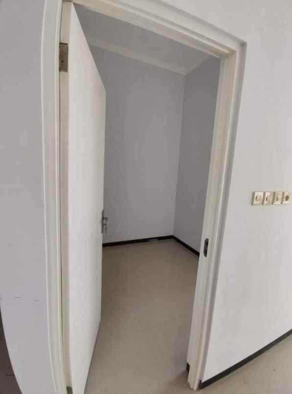 rumah 2 lantai lokasi dekat kampus unikama malang