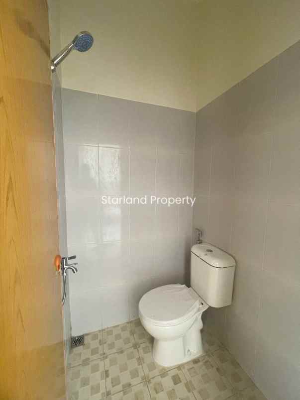 rumah 2 lantai modern minimalis di area bintaro