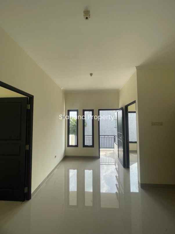rumah 2 lantai modern minimalis di area bintaro