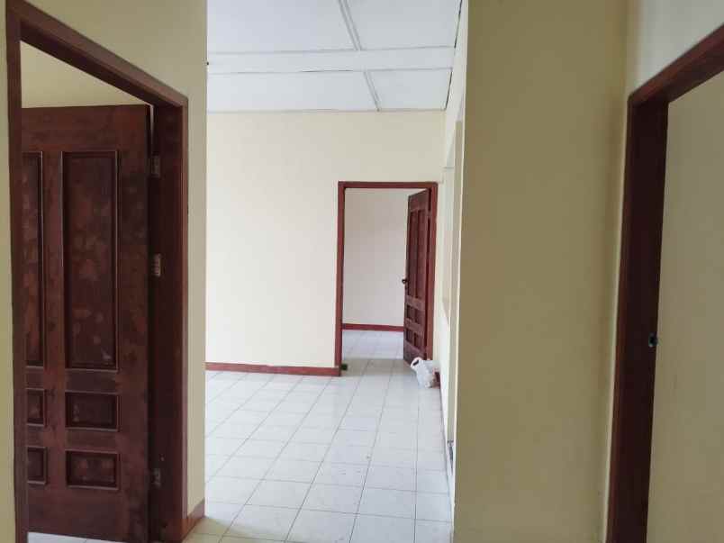rumah 2 lantai siap huni lt 130m