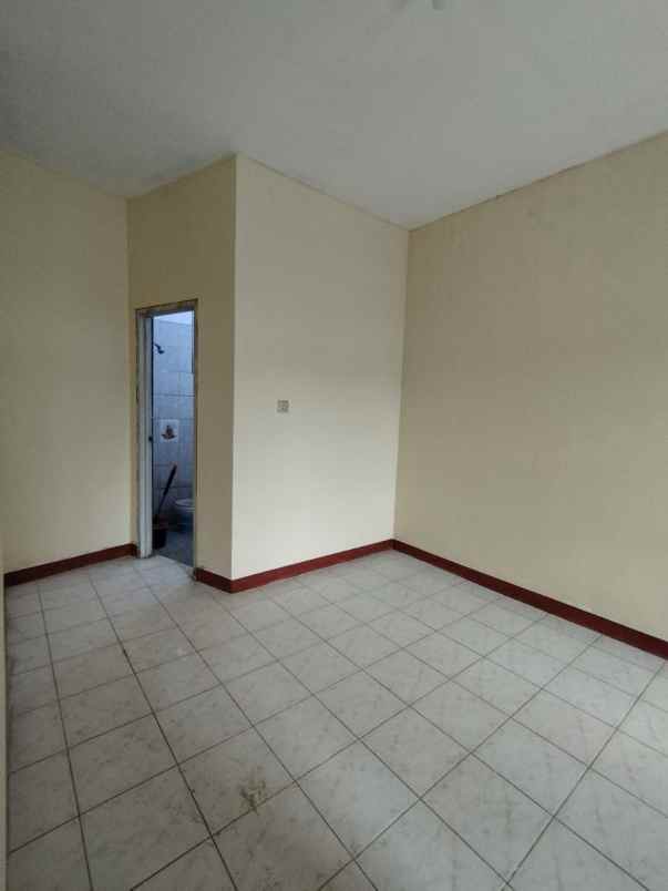 rumah 2 lantai siap huni lt 130m