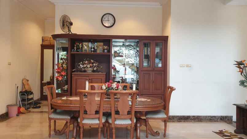 rumah araya 2 galaxy bumi permai strategis bagus