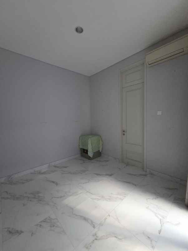 rumah aruba villa pakuwon city minimalis siap huni