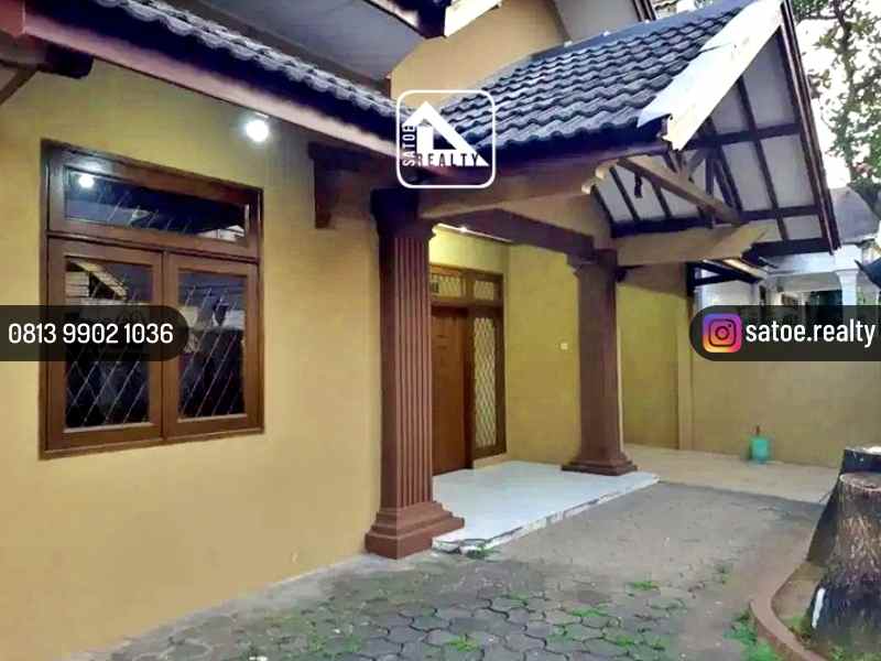 rumah asri terawat di area jl proklamasi menteng