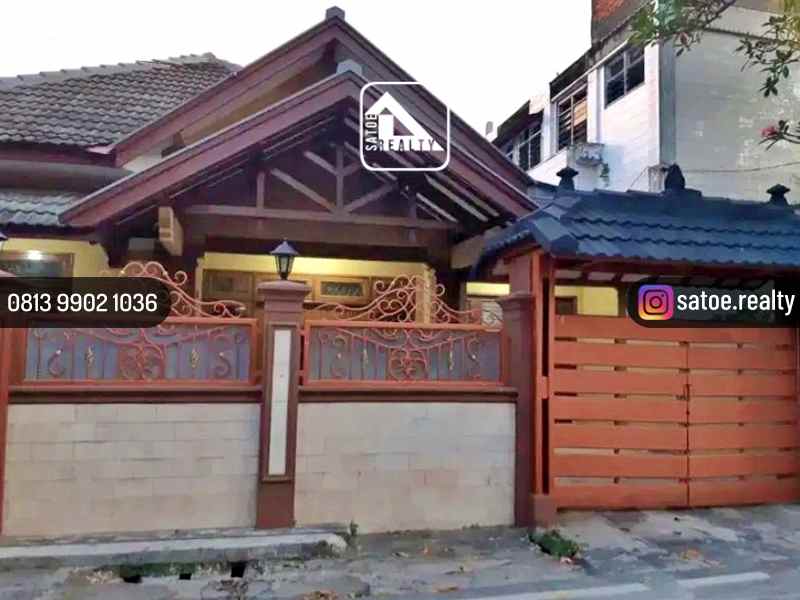 rumah asri terawat di area jl proklamasi menteng