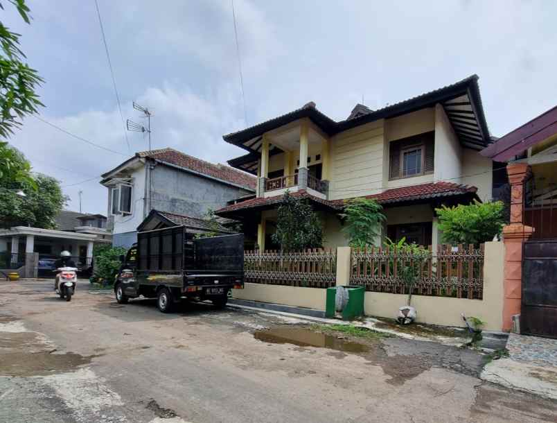 Rumah Bagus Modern 2 Lantai Lokasi Lowokwaru Malang