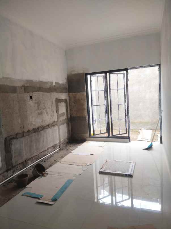 rumah baru 2 lantai dikayuringin bekasi barat2200