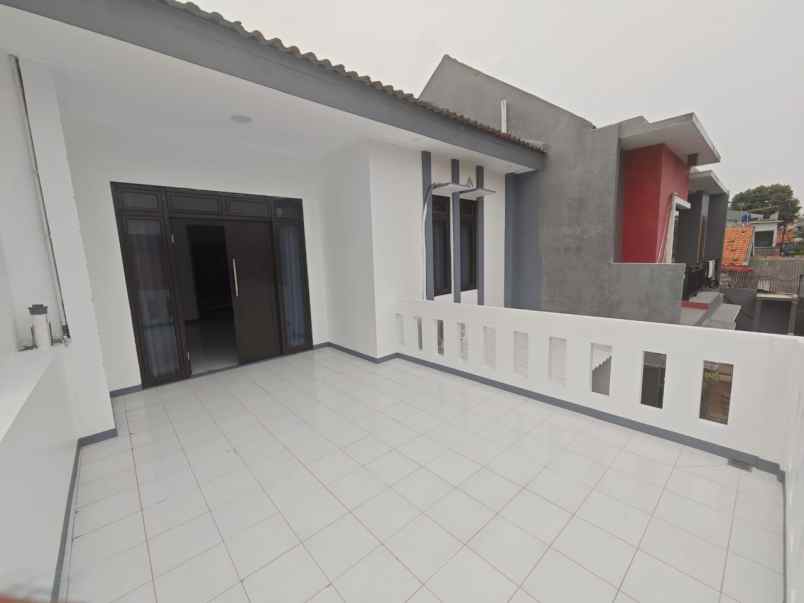 rumah baru direnovasi di kebun jeruk jakarta barat