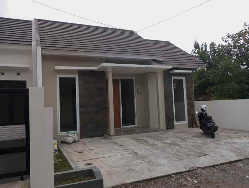 rumah baru siap huni di tundan purwomartani kalasan