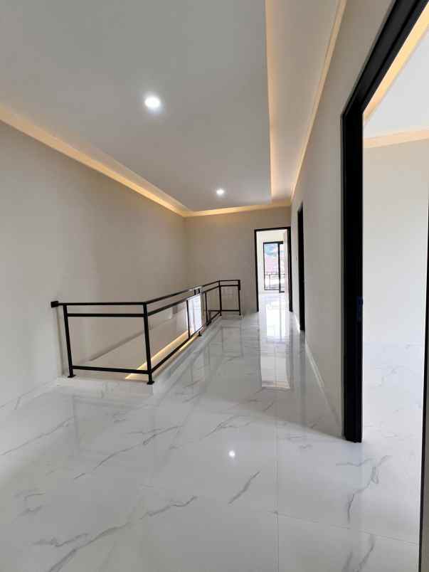 rumah baru siap huni di villa melati mas serpong