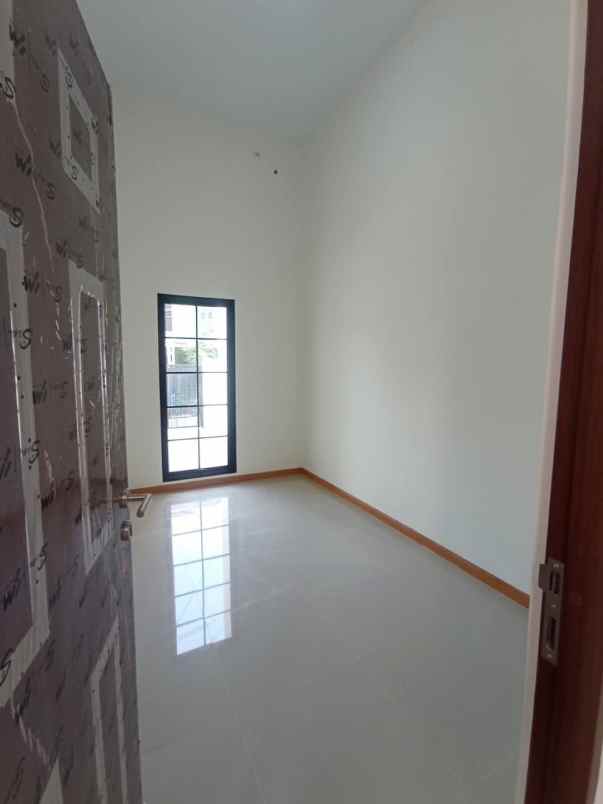 rumah brand new siap huni harapan indah bekasi