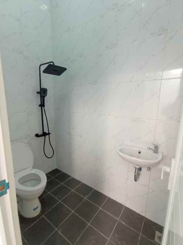 rumah brand new siap huni harapan indah bekasi