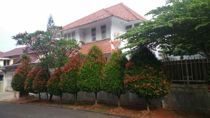 rumah bukit cinere