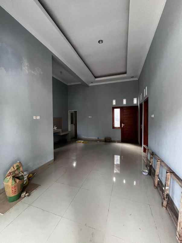 rumah cantik dekat dengan smp dan sma di godean sleman