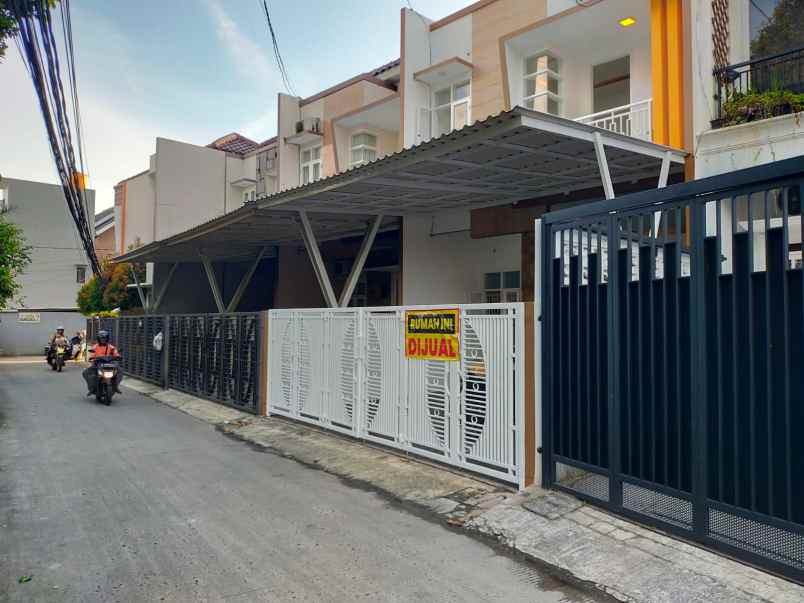 rumah dijual lokasi ragunan jakarta selatan