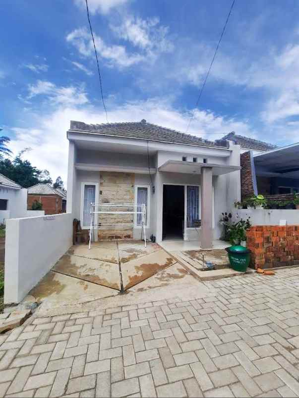 rumah dijual ready stock bangunan baru siap huni