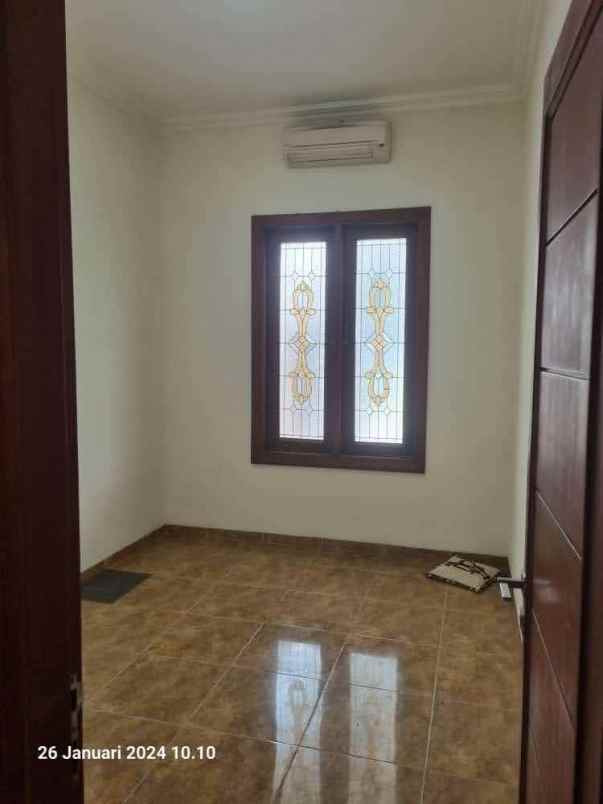 rumah disewakan pondok nirwana merr surabaya timur