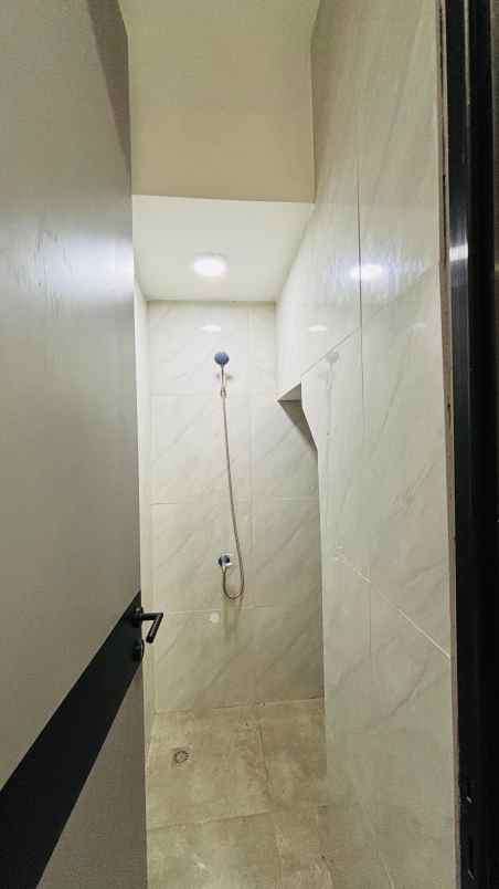 rumah elegan dalam cluster di cibubur city