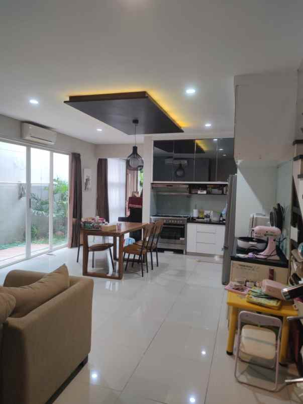 rumah graha natura minimalis tropical nego tipis