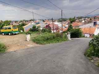 rumah jalan pesona lembah cidahu