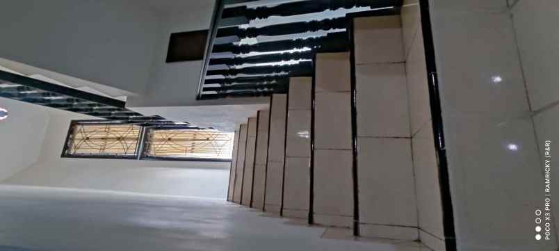 rumah jalan raya ratna jatibening