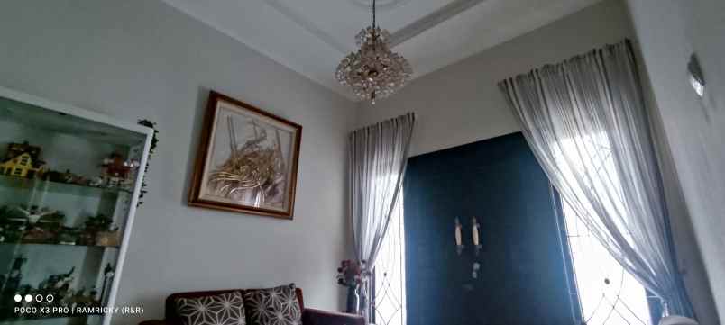 rumah jalan raya ratna jatibening